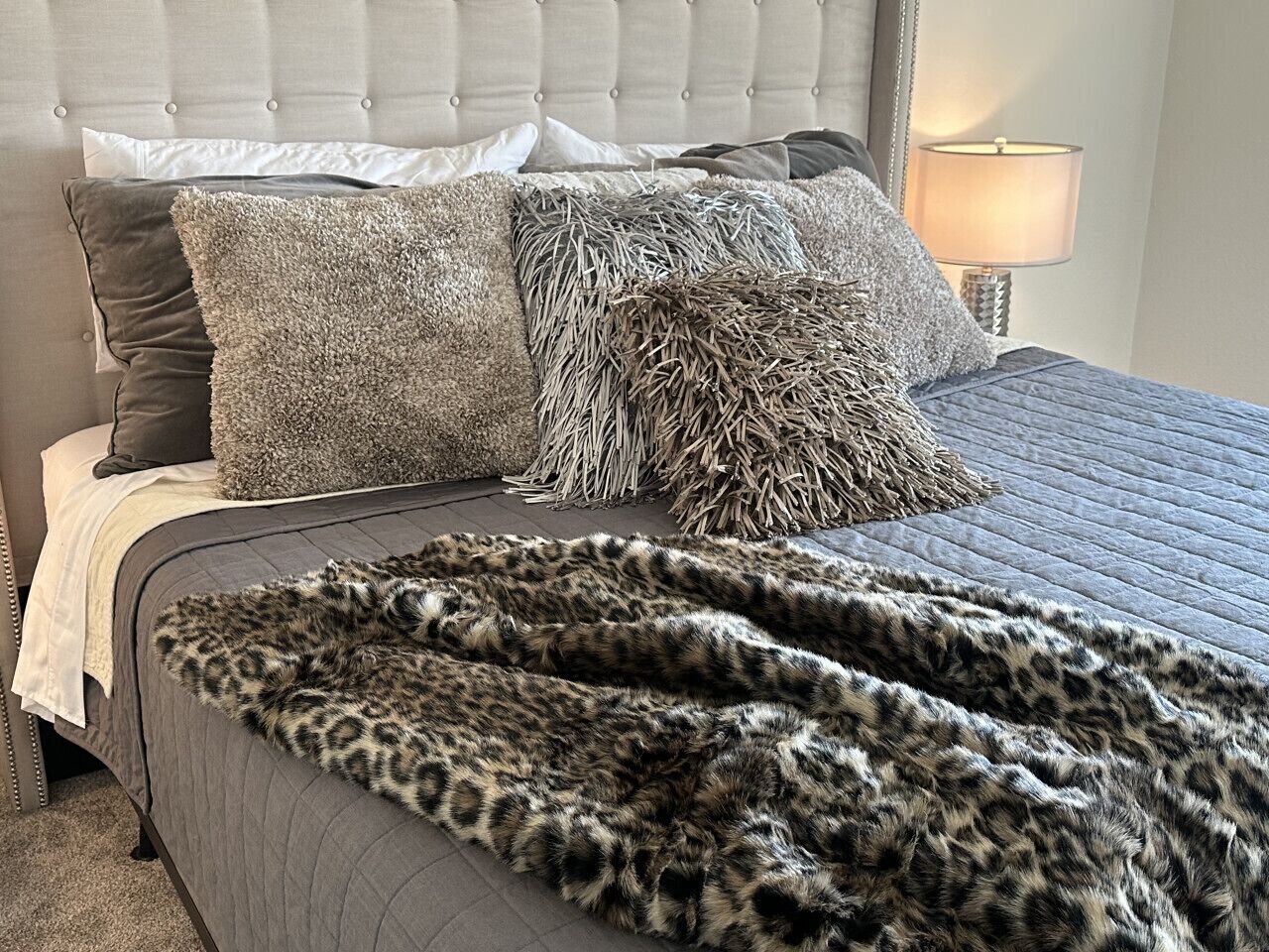 3 多间卧室、办公桌、旅行婴儿床、免费 WiFi