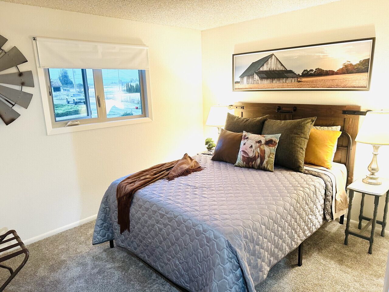 3 makuuhuonetta, työpöytä, vauvan matkasänky, ilmainen Wi-Fi