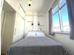 1 bedroom, internet, bed sheets