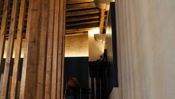 Doppelzimmer, 2 Queen-Betten, Nichtraucher, eigenes Bad | Zimmersafe, Schreibtisch, Verdunkelungsvorhänge, Bügeleisen/Bügelbrett