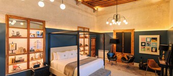 Por los Siglos Hotel