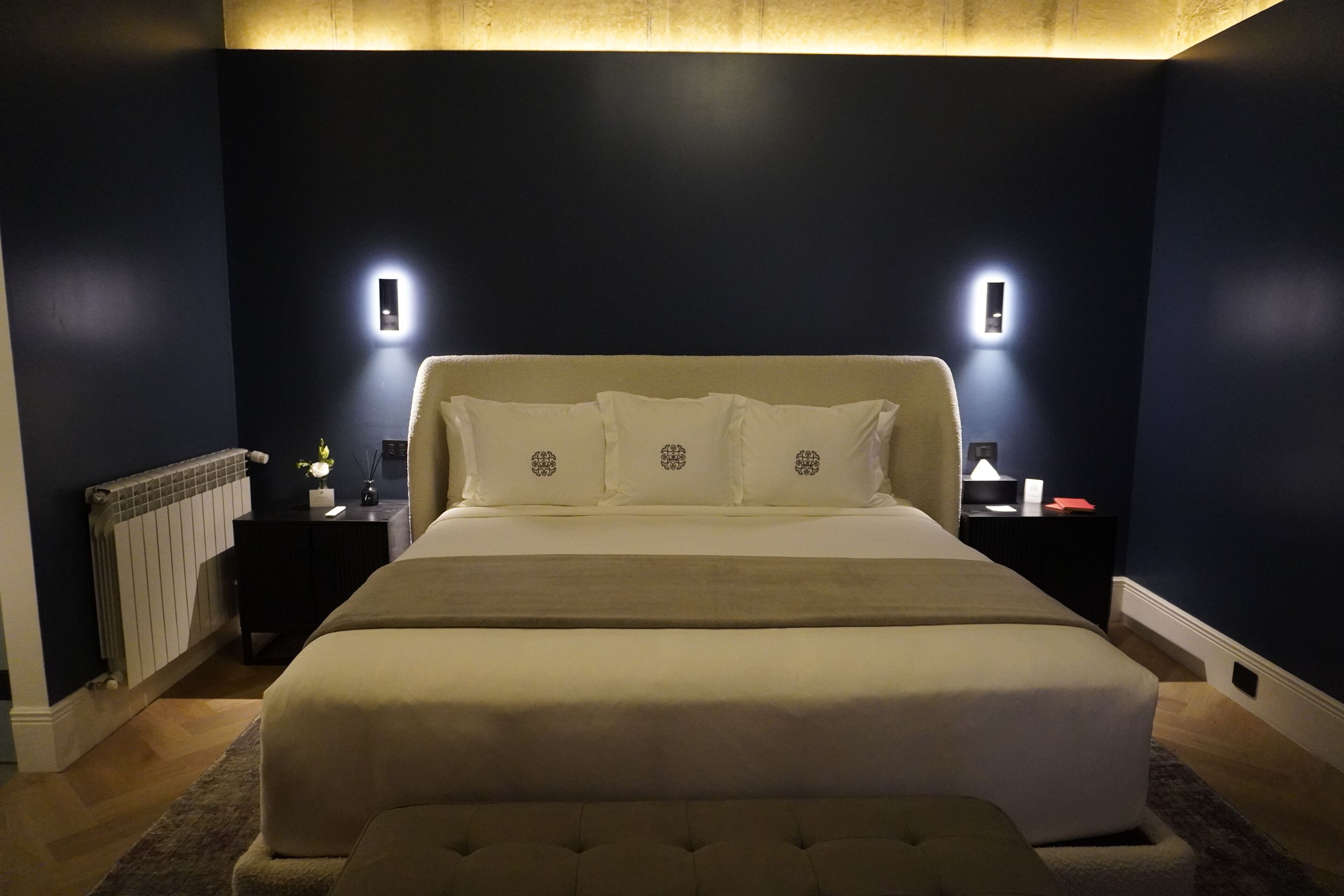 Doppia Deluxe, 1 letto king, vista giardino | Una cassaforte in camera, una scrivania, tende oscuranti