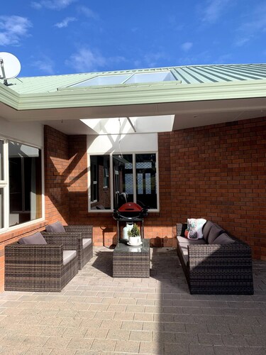 Cheerful country home with 3-bedrooms, 2-bathrooms