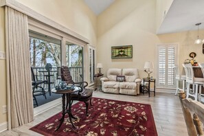 TV - 3 Miles from beach. 2-bedroom, 2 bath condo in Little River with 3 beds. (Little River)