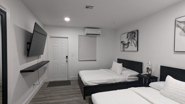 1 dormitorio y ropa de cama