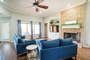 TV, fireplace, offices