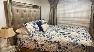 3 bedrooms, iron/ironing board, WiFi, bed sheets