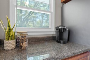 Interior - Spacious 5BR with Firepit, Deck Near OSU and Grandview (Columbus)