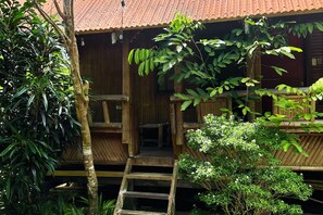 Exterior - Spark Camp - Baler (Baler)