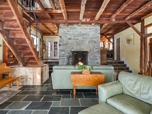 Historic 4-bedroom farmhouse