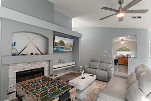Smart TV, foosball - Reset  Rally  Heated Pool  Hot Tub  Firepit (Casa Grande)