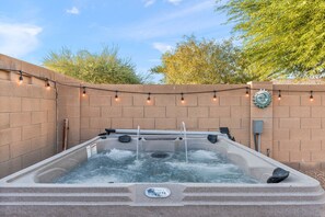 Bain à remous extérieur