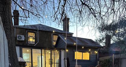 Atelier’s Den-Wood Fire Hot Tub, Centre Of Town