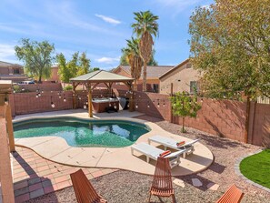 Pool - Float  Fun Retreat  Pool • Hot Tub • Fire Pit • Foosball • Pool Table (Casa Grande)