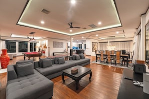 Villa | Living area