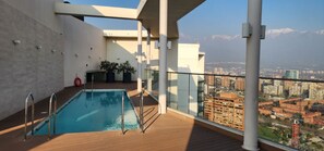 Piscine couverte, piscine extérieure