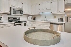 Microwave, oven, stovetop, dishwasher