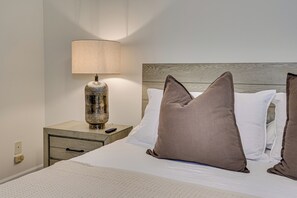 2 chambres, fer et planche à repasser, Wi-Fi gratuit, draps fournis