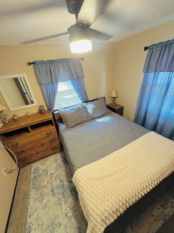 2 bedrooms, WiFi, bed sheets