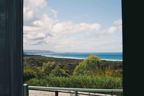 Panorama Cabin - a cosy shack and an epic view (A)