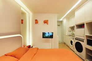 Standard Double Room | Desk, free WiFi