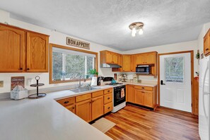 Microwave, oven, stovetop, dishwasher