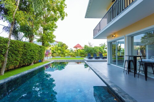 Luxe Villa Sea View Jacuzzi Pool V179