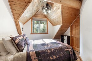 6 bedrooms, travel cot, free WiFi, bed sheets