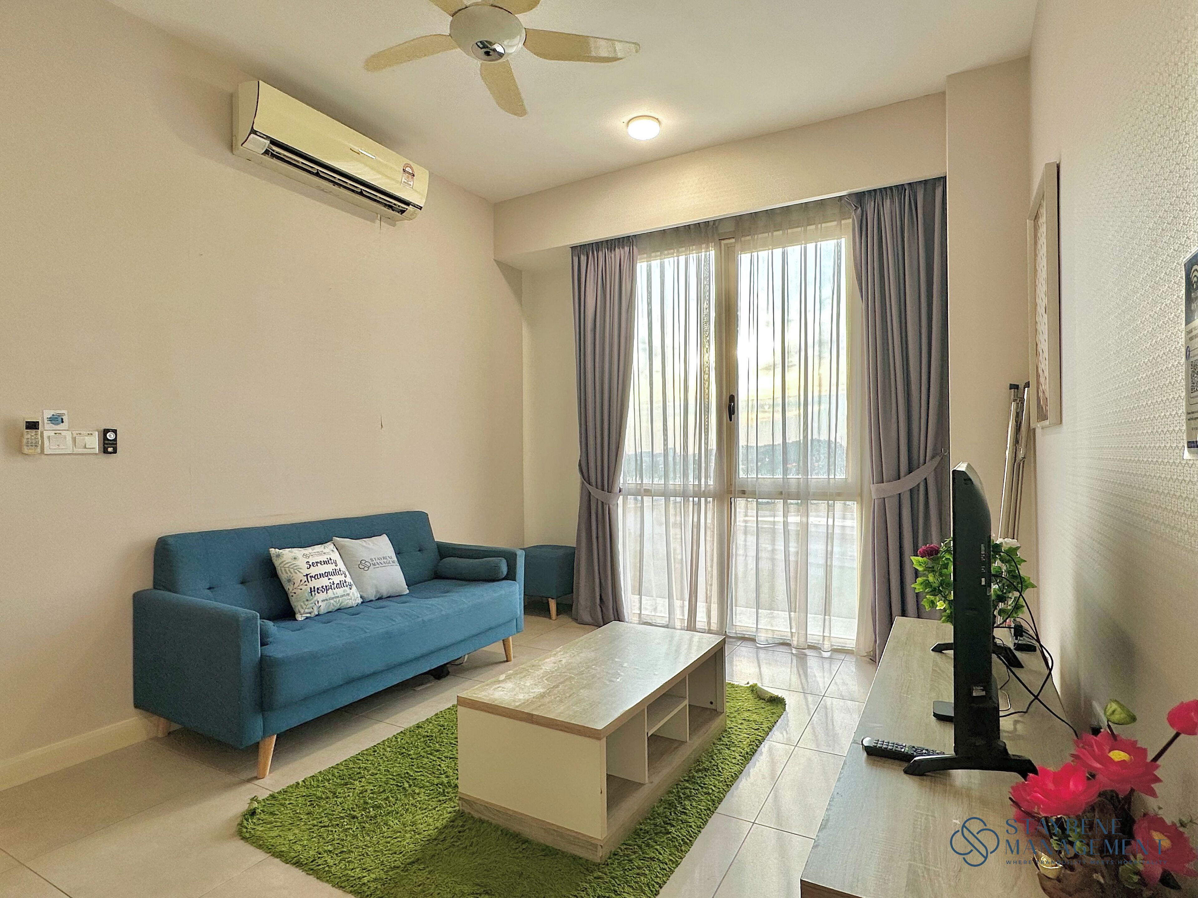 Basic Apartment, 2 Bedrooms, City View | Ruang tamu | TV skrin rata 
