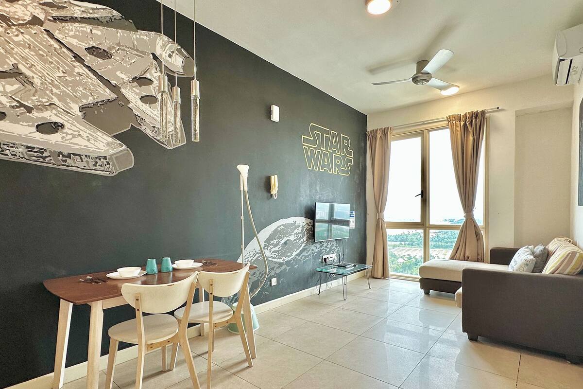 Comfort Studio, 1 Queen Bed, Non Smoking | Iron/ironing board, free WiFi