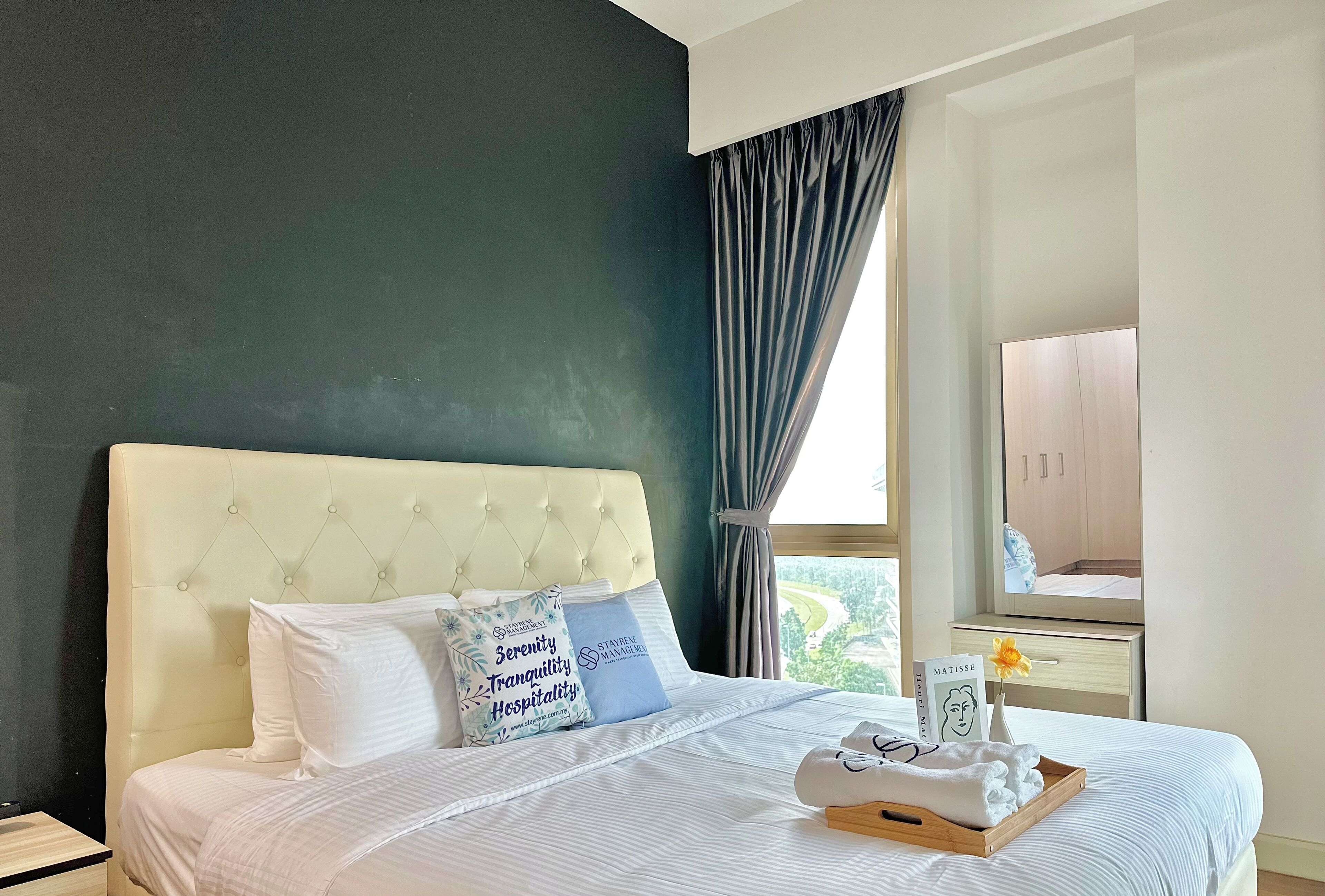 Iron/ironing board, free WiFi