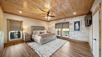 4 habitaciones, tabla de planchar con plancha y cuna de viaje