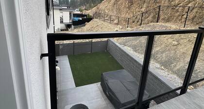 Lakeview Vineyard Estate/ Hot tub & Snooker/ Games Room