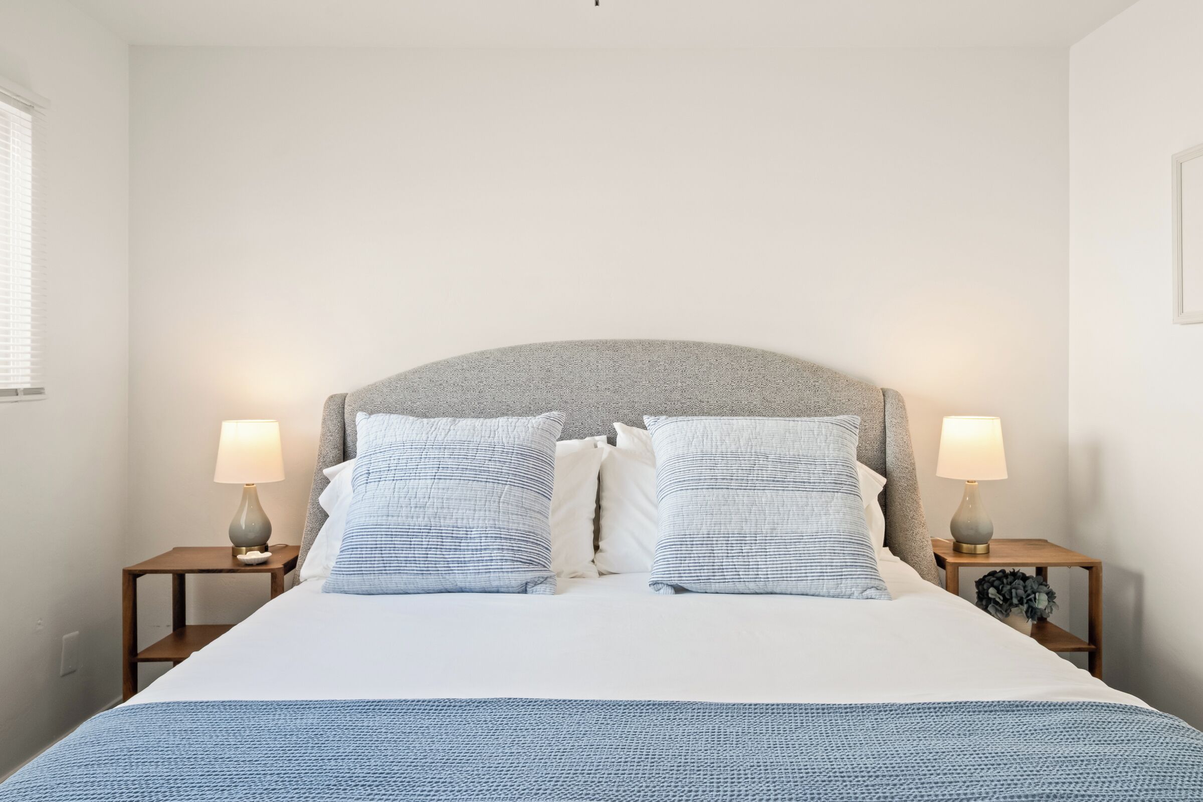 3 makuuhuonetta, silitysrauta/-lauta, Wi-Fi, vuodevaatteet