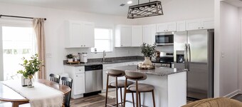 Sleeps 6, brand new, great location