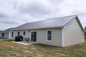 Exterior - Creek View Cottage 3 BR 2 Bath (Cynthiana)