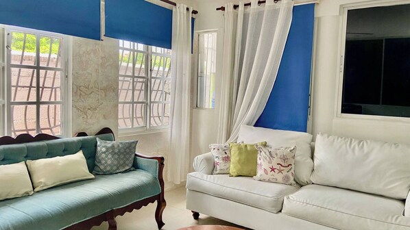 Apartment, 3 Bedrooms, Smoking, Terrace | Living area