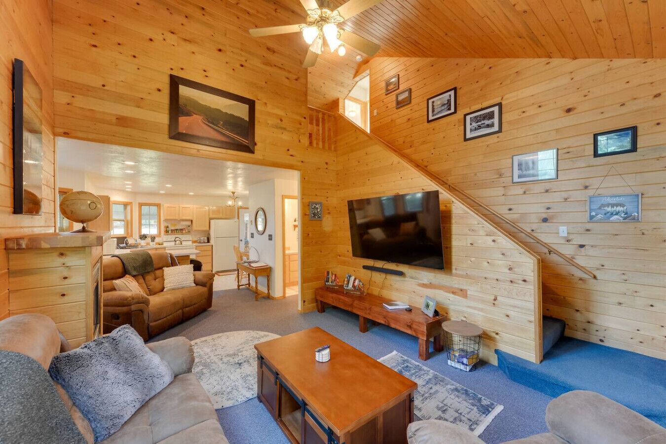 TV, fireplace