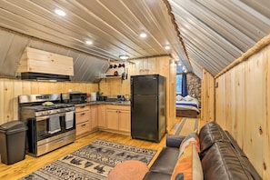 Fridge, microwave, oven, coffee/tea maker