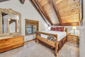 3 bedrooms, desk, iron/ironing board, free WiFi