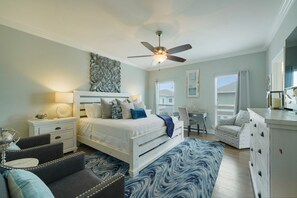 6 bedrooms, iron/ironing board, WiFi, bed sheets