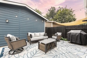 Terrace/patio - Modern 3BR/3BA Retreat Near Downtown (Boise)