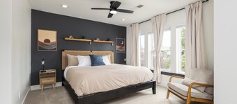Modern 3BR/3BA Retreat Near Downtown