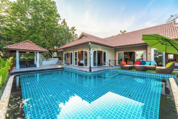 Alberca al aire libre 