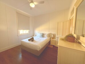 3 室のベッドルーム、WiFi、ベッドシーツ