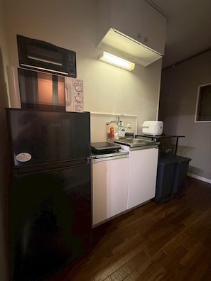 Basic Apartment | Private kitchen