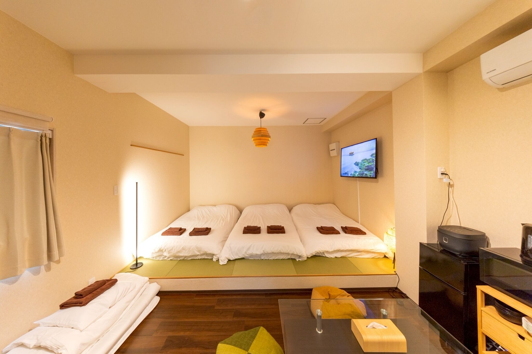 Room | Free WiFi