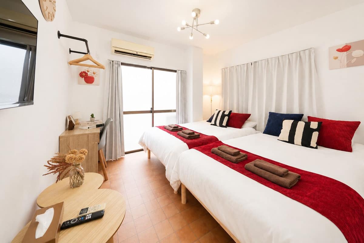 Quarto duplo | Wi-Fi de cortesia, roupa de cama