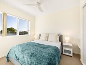 1 chambre, fer et planche à repasser, Wi-Fi, literie fournie