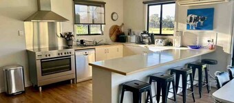 Farm Getaway near Nagambie with pool perfect for families or large groups!